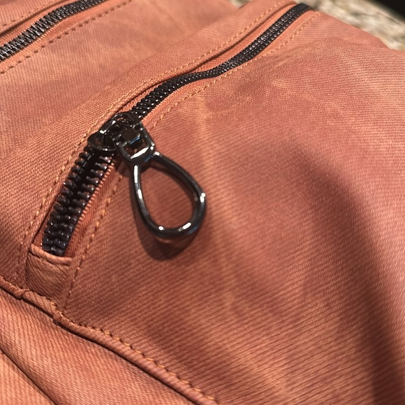 Fashion Back Pack - Picture 7 of 13